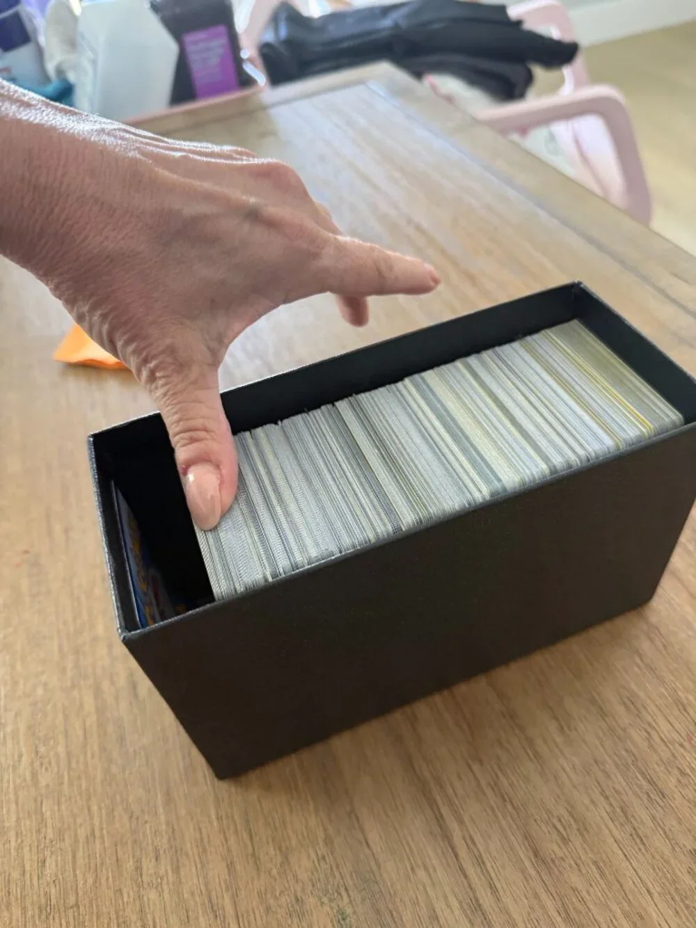 Pokémon TCG Bulk Lot – 500+ Cards, 2.2 lb Box – Mixed Rarities, Commons/Uncommon